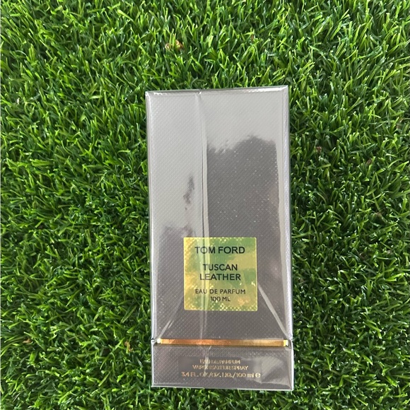 Tom Ford Tuscan Leather Eau de Parfum - Gold and Black - Picture 1 of 1
